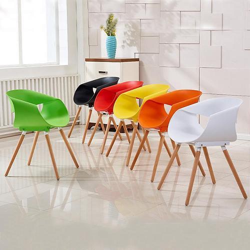 Stilvoll Modern Plastic Chair with Wooden Legs – Lightweight, Scratch-Resistant Design for Homes & Apartments | Budget Lighting